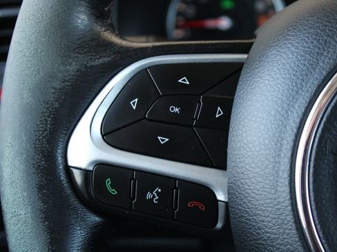 Used 2015 Jeep Renegade Trailhawk w/ Safety & Security Group I AWD/4WD image 29