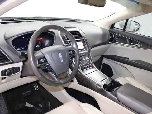 Used 2019 Lincoln Nautilus Reserve FWD image 25