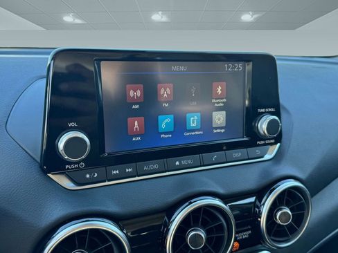 New 2025 Nissan Sentra S image 17