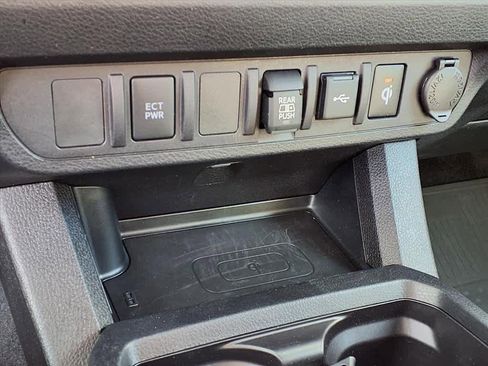 Used 2023 Toyota Tacoma TRD Sport image 23