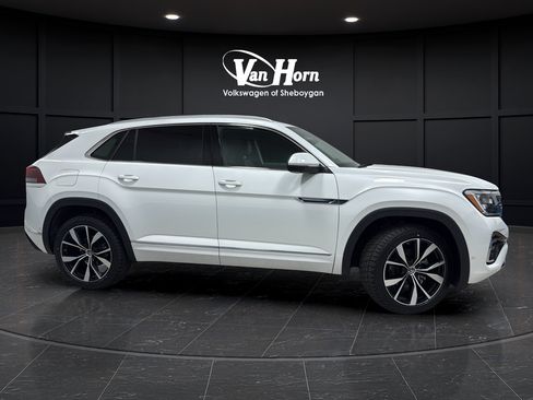 Used 2025 Volkswagen Atlas Cross Sport SEL Premium R-Line AWD/4WD image 8