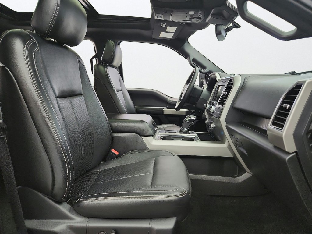 Used 2019 Ford F150 Lariat w/ Equipment Group 502A Luxury AWD/4WD image 30