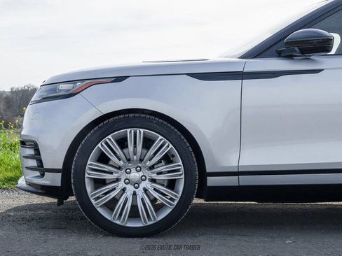 Used 2023 Land Rover Range Rover Velar R-Dynamic S image 4