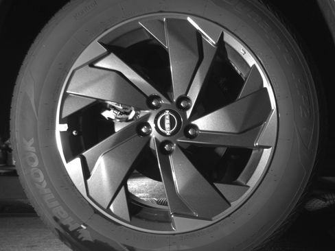 Used 2025 Nissan Rogue SV image 15