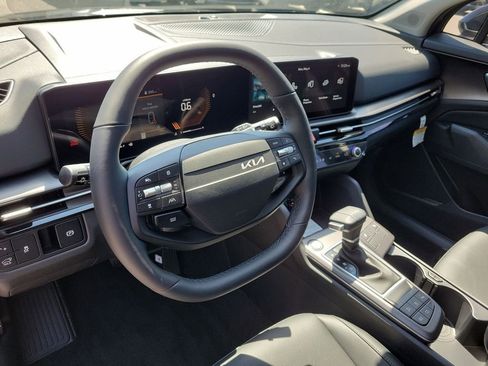 New 2026 Kia Sportage EX FWD image 21