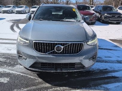 Used 2023 Volvo XC40 B5 Plus w/ Protection Package Premier