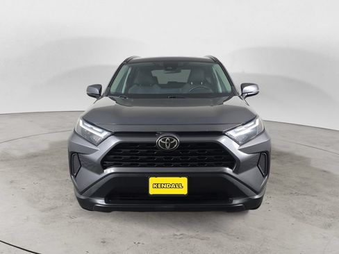 Used 2024 Toyota RAV4 XLE AWD/4WD image 2