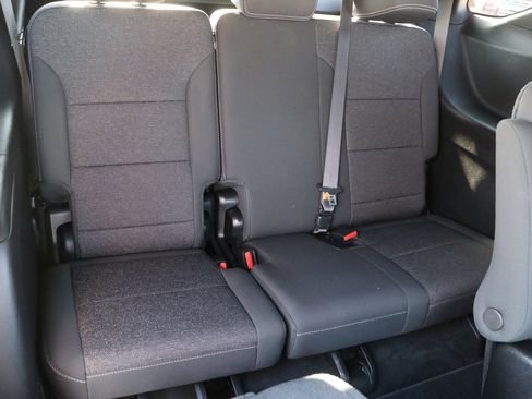 Used 2026 Chevrolet Traverse LT image 32