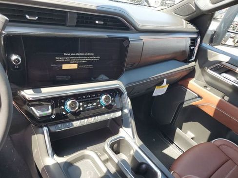 New 2026 GMC Sierra 3500 Denali Ultimate AWD/4WD image 28