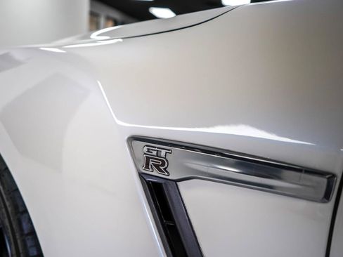 Used 2014 Nissan GT-R Premium AWD/4WD image 12