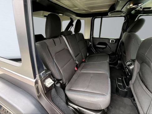 Used 2023 Jeep Wrangler Unlimited Rubicon 4xe AWD/4WD image 18