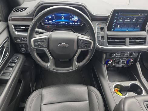 Used 2022 Chevrolet Tahoe Z71 w/ Luxury Package image 3