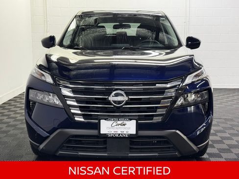 Certified 2025 Nissan Rogue SV AWD/4WD image 8