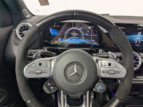 Used 2023 Mercedes-Benz GLA 35 AMG 4MATIC image 17