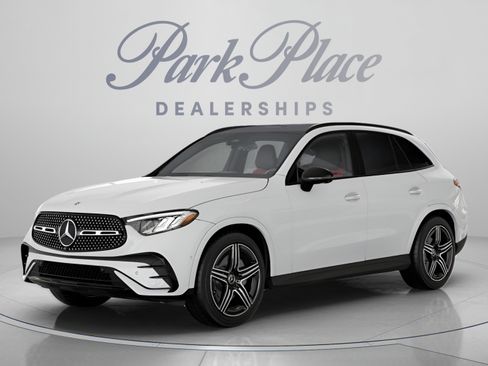 Used 2026 Mercedes-Benz GLC 300 image 1