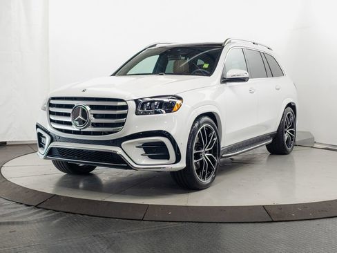 Used 2026 Mercedes-Benz GLS 580 4MATIC image 3
