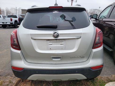 Used 2022 Buick Encore Preferred w/ Safety Package II image 6