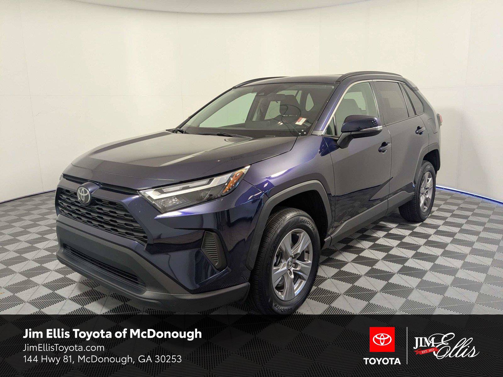 Used 2024 Toyota RAV4 XLE w/ Convenience Package FWD image 1