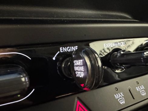 Used 2025 MINI Cooper S FWD image 23