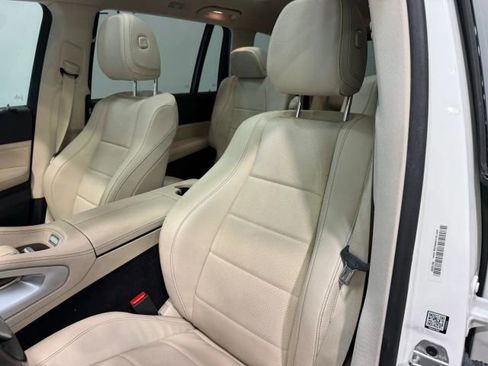 Used 2022 Mercedes-Benz GLS 450 4MATIC image 23