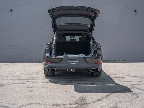 New 2026 Porsche Cayenne AWD/4WD image 14