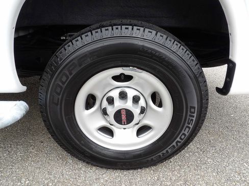 Used 2024 GMC Savana 2500 w/ Driver Convenience Package image 52