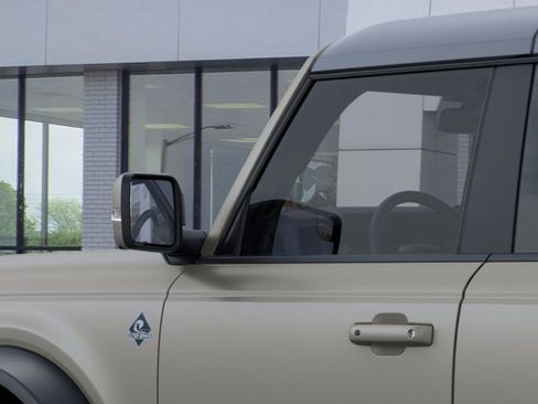 New 2025 Ford Bronco Outer Banks w/ Sasquatch Package image 22