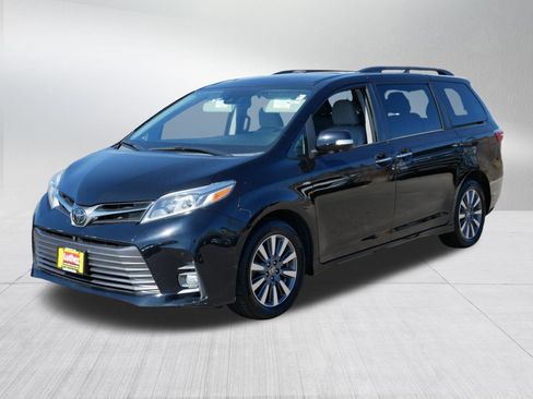 Used 2020 Toyota Sienna Limited Premium AWD/4WD image 3