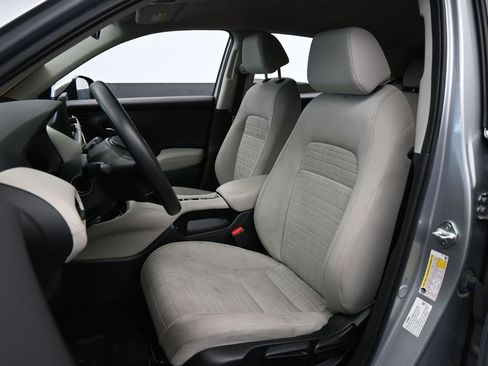 Used 2023 Honda HR-V LX image 10