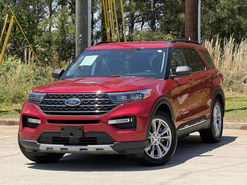 Used 2022 Ford Explorer XLT w/ Equipment Group 202A RWD image 1