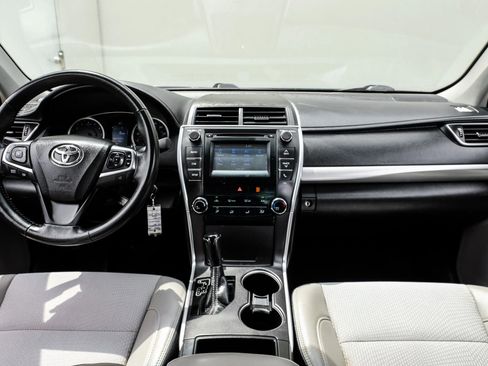 Used 2017 Toyota Camry SE w/ Protection Package (Q2) FWD image 21