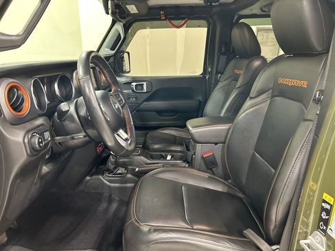 Used 2023 Jeep Gladiator Mojave w/ Cold Weather Group image 9