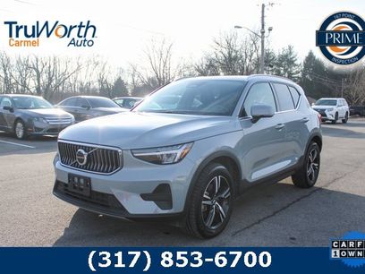 Used 2025 Volvo XC40 B5 Core