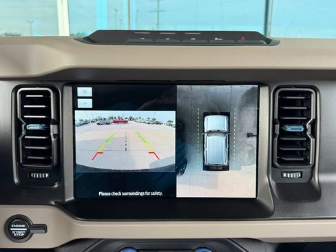 Used 2023 Ford Bronco Wildtrak AWD/4WD image 24