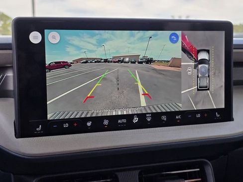 Used 2025 Ford Maverick Lariat w/ 4K Tow Package image 11