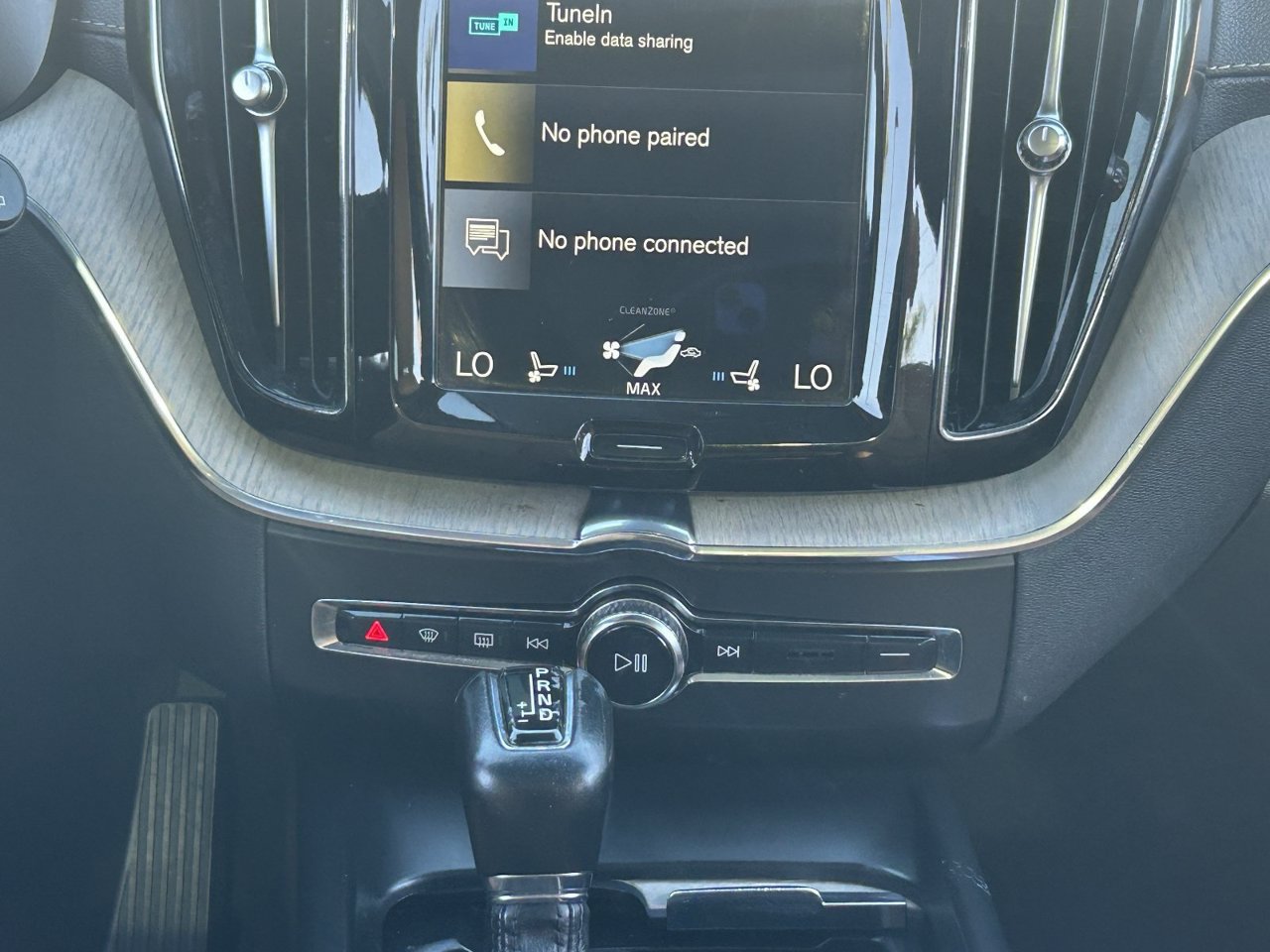 Used 2018 Volvo XC60 T6 Inscription w/ Luxury Seat Package AWD/4WD image 22