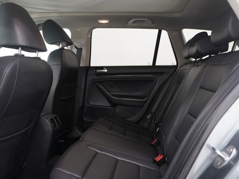 Used 2011 Volkswagen Jetta TDI image 18