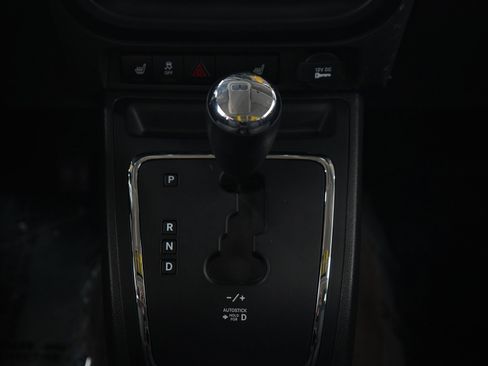 Used 2014 Jeep Patriot Latitude w/ Sun/Sound Group AWD/4WD image 19