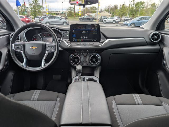 Used 2023 Chevrolet Blazer LT w/ Driver Confidence Package FWD image 11