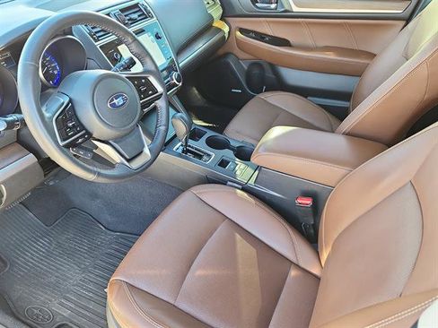 Used 2018 Subaru Outback 3.6R Touring w/ Popular Package #3 image 8