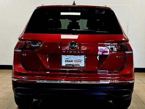 Used 2023 Volkswagen Tiguan SE image 5