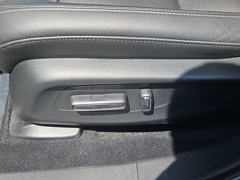 Used 2026 Honda HR-V EX-L image 19