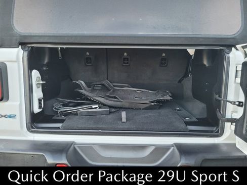 Used 2024 Jeep Wrangler Unlimited w/ Convenience Group image 13