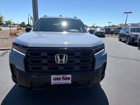 New 2026 Honda Pilot Sport image 8