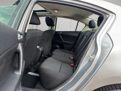 Used 2012 MAZDA MAZDA3 i Touring FWD image 10