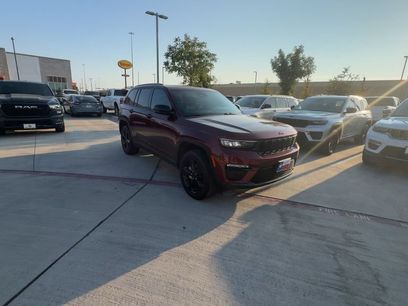 Used 2025 Jeep Grand Cherokee Limited w/ Black Appearance Package