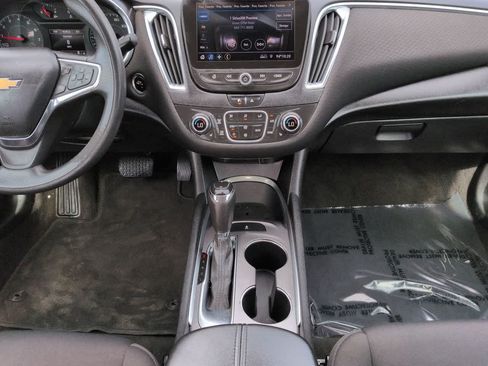 Used 2020 Chevrolet Malibu LT FWD image 18