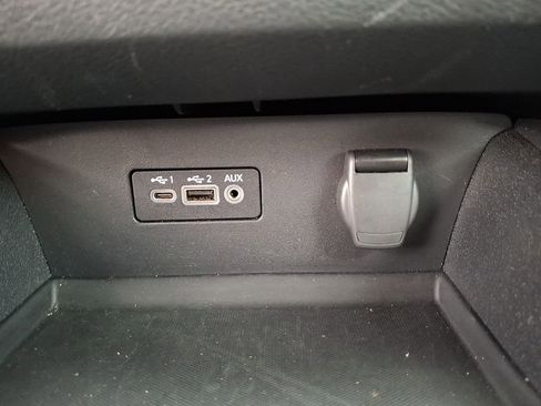 Used 2025 Nissan Altima 2.5 SV image 25