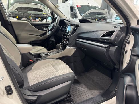 Used 2024 Subaru Forester Premium AWD/4WD image 14