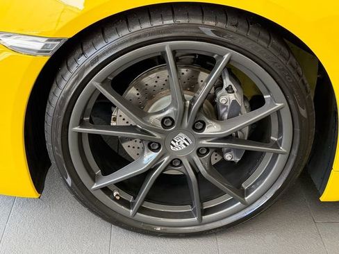 Used 2020 Porsche 718 Cayman RWD image 15